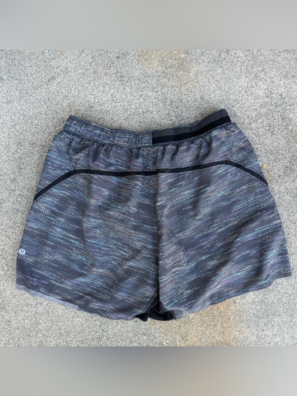 LULULEMON Surge shorts w liner mens activewear athletic Preowned gym